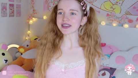 Media: petiteluluxx Stripchat 2024-09-29 09:30:00