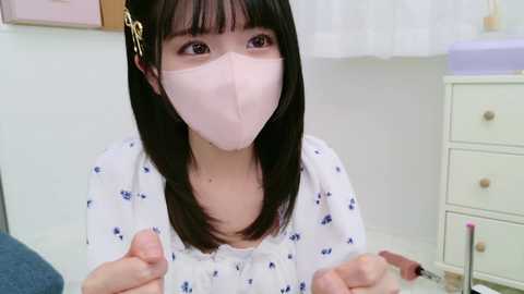 Media: _minami_ Stripchat 2024-09-30 16:26:00