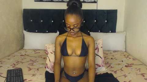 Media: bhadbhad_kitty Stripchat 2024-09-30 03:10:00