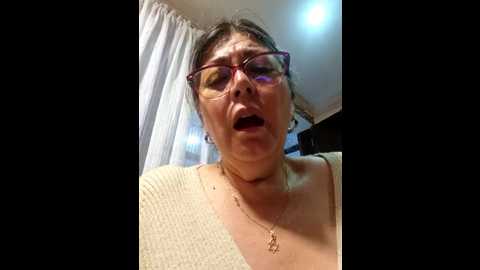 Media: emma_tour Stripchat 2024-09-30 19:42:00