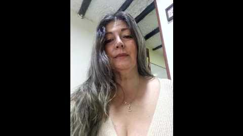 Media: emma_tour Stripchat 2024-09-30 20:27:00