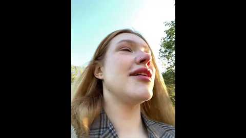 Media: honey___hot Stripchat 2024-09-30 13:56:00