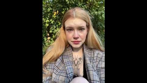 Media: honey___hot Stripchat 2024-09-30 14:12:00