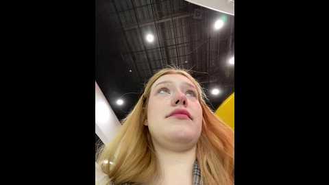 Media: honey___hot Stripchat 2024-09-30 17:13:00