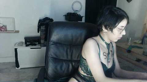 Media: lisandrelavenale Stripchat 2024-09-30 02:59:00