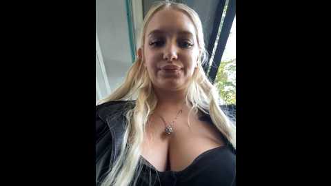 Media: milkyy_wway Stripchat 2024-09-30 10:12:00