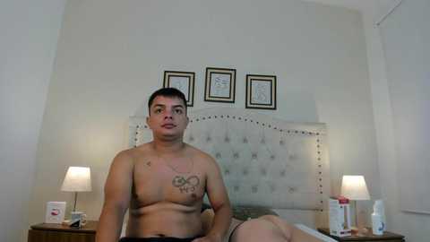 Media: nicole_adam_ms Stripchat 2024-09-30 20:55:00