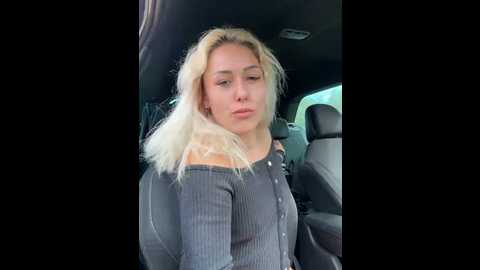Media: petrouchkaaa_ Stripchat 2024-09-30 10:19:00