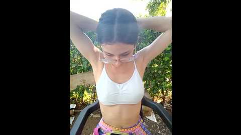 Media: ary_18 Stripchat 2024-10-01 21:04:00