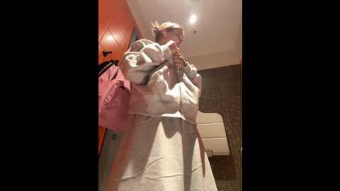 Media: baby_tiny Stripchat 2024-10-01 16:35:00