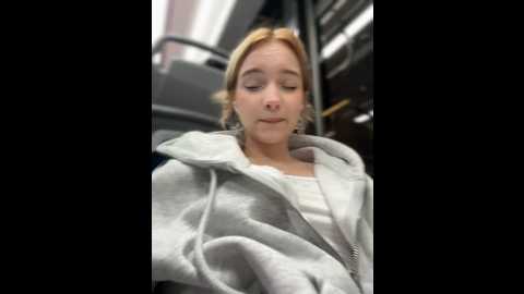 Media: baby_tiny Stripchat 2024-10-01 17:31:00
