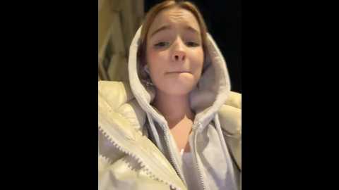 Media: baby_tiny Stripchat 2024-10-01 20:34:00