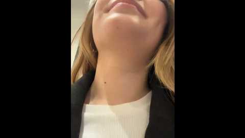 Media: holy_tereza Stripchat 2024-10-01 17:31:00