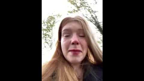 Media: honey___hot Stripchat 2024-10-01 13:54:00