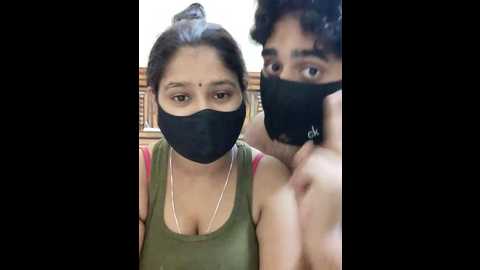 Media: ind_couple1 Stripchat 2024-10-01 10:02:00