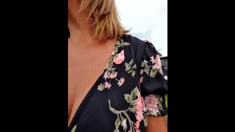 Media: jasminenoir2 Stripchat 2024-10-01 13:19:00