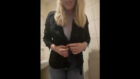 Media: mommmyyummy Stripchat 2024-10-01 12:26:00