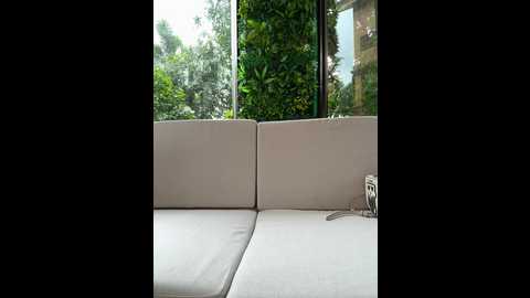Media: natalive Stripchat 2024-10-01 08:10:00