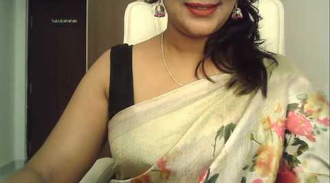 Media: spandana_sweety Stripchat 2024-10-01 10:43:00