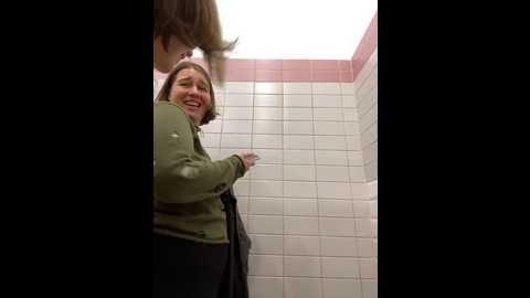 Media: suziemurray Stripchat 2024-10-01 12:20:00