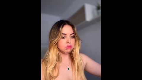 Media: alirawrz Stripchat 2024-10-02 11:37:00