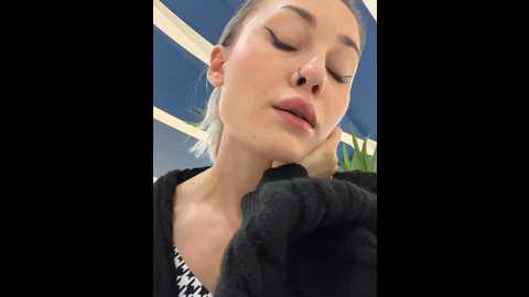 Media: baby_brownie Stripchat 2024-10-02 12:05:00