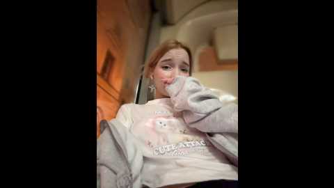 Media: baby_tiny Stripchat 2024-10-02 21:43:00