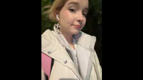 Media: baby_tiny Stripchat 2024-10-02 22:07:00