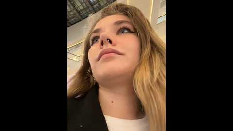 Media: holy_tereza Stripchat 2024-10-02 19:25:00