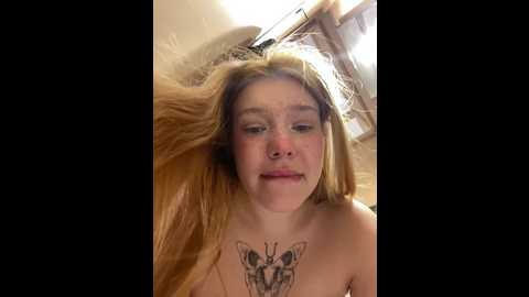 Media: honey___hot Stripchat 2024-10-02 14:19:00