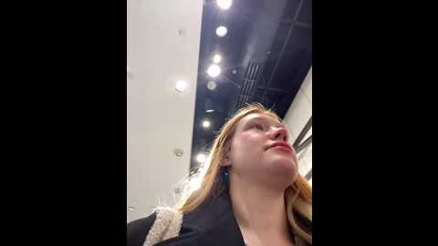 Media: honey___hot Stripchat 2024-10-02 17:52:00