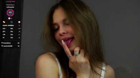Media: karinbates Stripchat 2024-10-02 13:12:00
