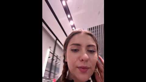 Media: mariid Stripchat 2024-10-02 10:06:00