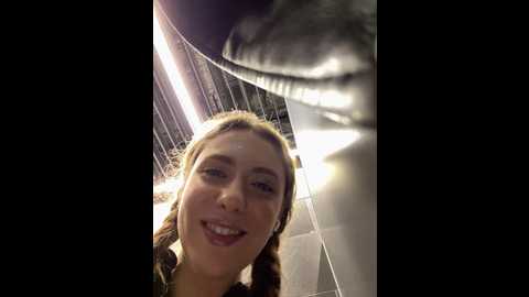 Media: mariid Stripchat 2024-10-02 10:19:00