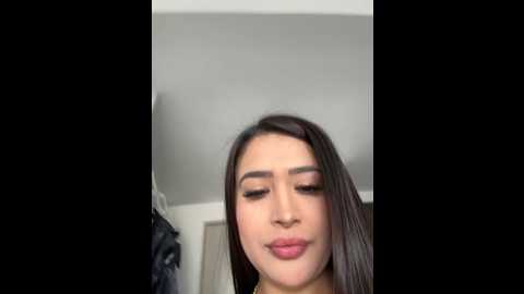 Media: sara_fun Stripchat 2024-10-02 19:54:00