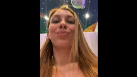 Media: sweet___emily Stripchat 2024-10-02 15:04:00