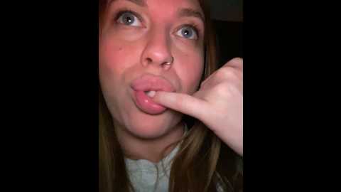Media: sweet___emily Stripchat 2024-10-02 16:47:00