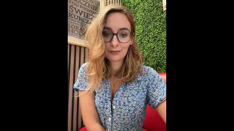 Media: the_snowwhitee Stripchat 2024-10-02 10:26:00