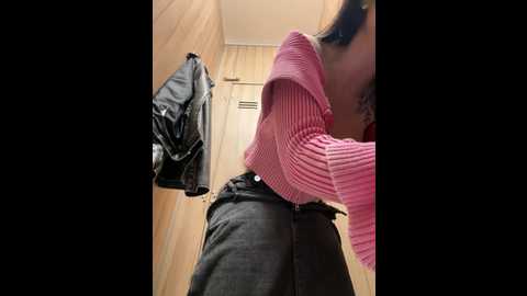 Media: wet__bunny Stripchat 2024-10-02 08:11:00