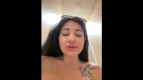 Media: wet__bunny Stripchat 2024-10-02 08:18:00