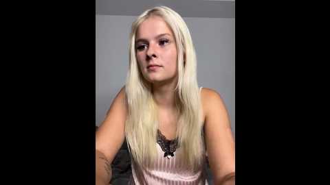 Media: allylove03 Stripchat 2024-10-03 19:10:00
