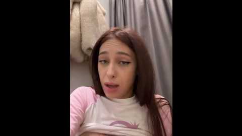 Media: cherry____pie Stripchat 2024-10-03 15:08:00