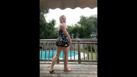 Media: cutiepiespanks Stripchat 2024-10-03 19:32:00