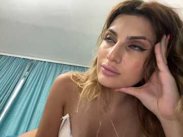 Media: gumusguray Stripchat 2024-10-03 06:34:00