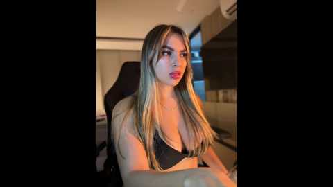 Media: hannabeckett Stripchat 2024-10-03 03:40:00