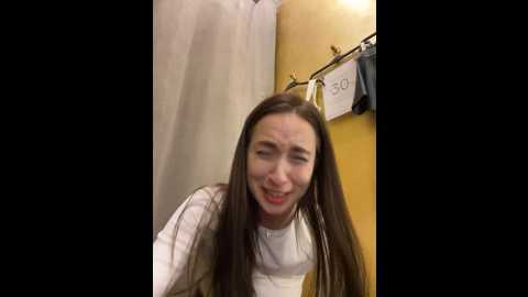 Media: holly_play Stripchat 2024-10-03 13:56:00