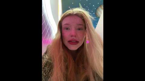 Media: honey___hot Stripchat 2024-10-03 12:28:00