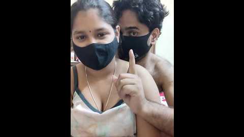Media: ind_couple1 Stripchat 2024-10-03 07:50:00