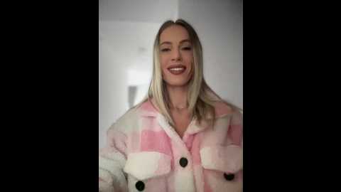Media: jessyrey Stripchat 2024-10-03 05:47:00