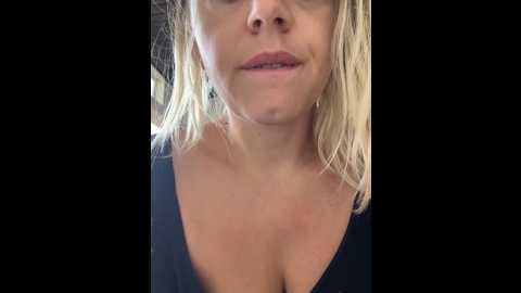 Media: ladywithbigass Stripchat 2024-10-03 14:05:00